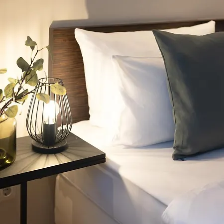 Paragon Aparthotel 3*