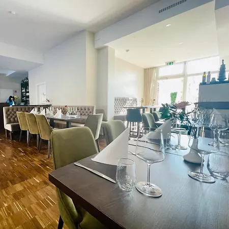 Paragon Aparthotel 3*