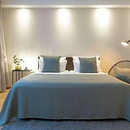 Paragon Aparthotel 3*