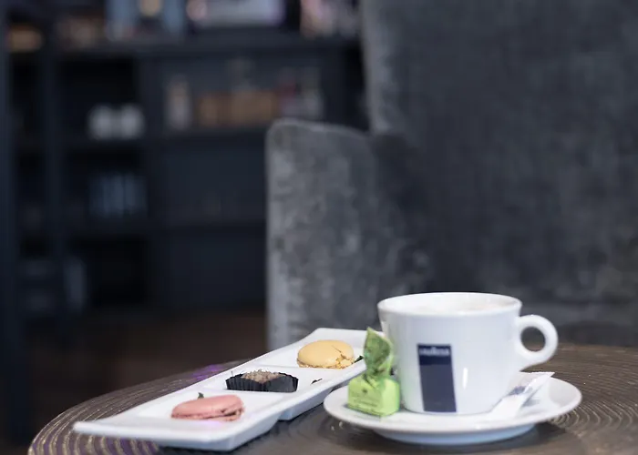 Hotel apartamentowy Paragon