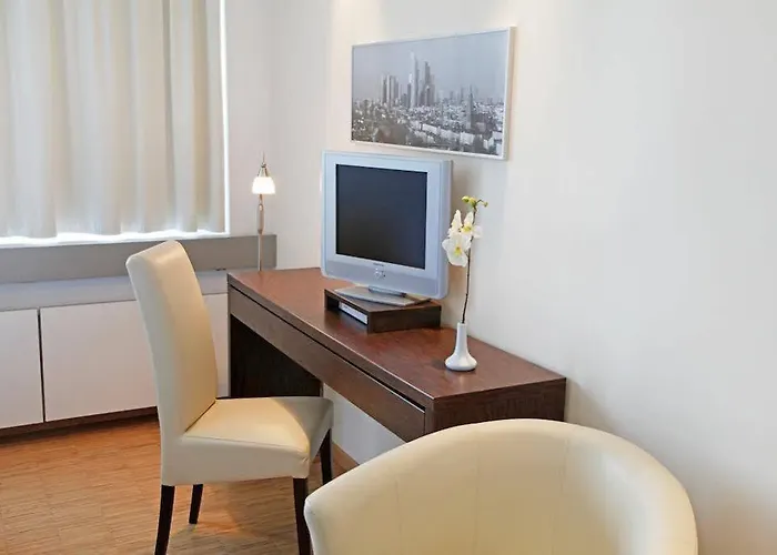 Paragon 3* Frankfurt nad Menem